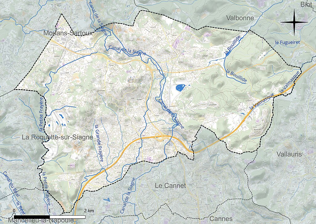 Décrassage ou démoussage de toiture Mougins