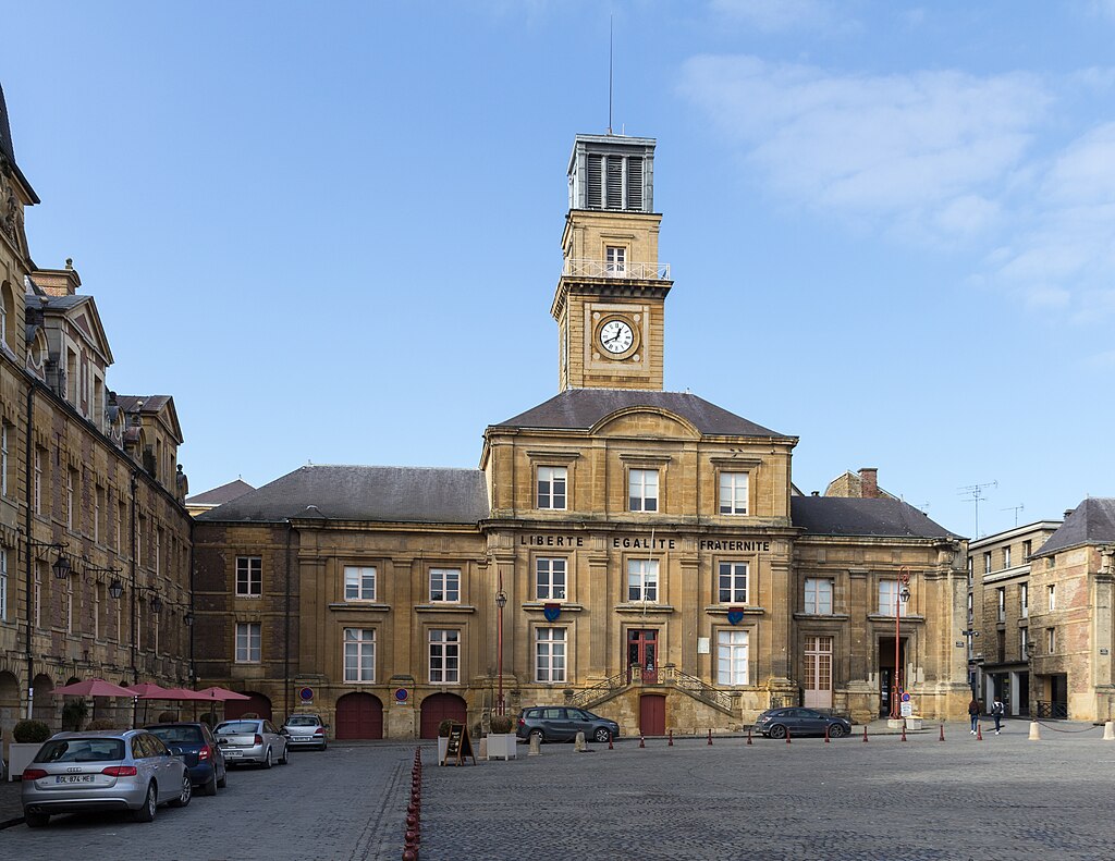 Décrassage ou démoussage de toiture Charleville-Mézières