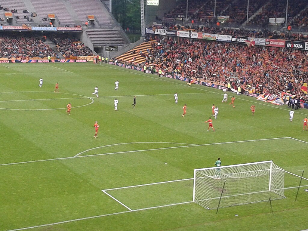 Décrassage ou démoussage de toiture Istres