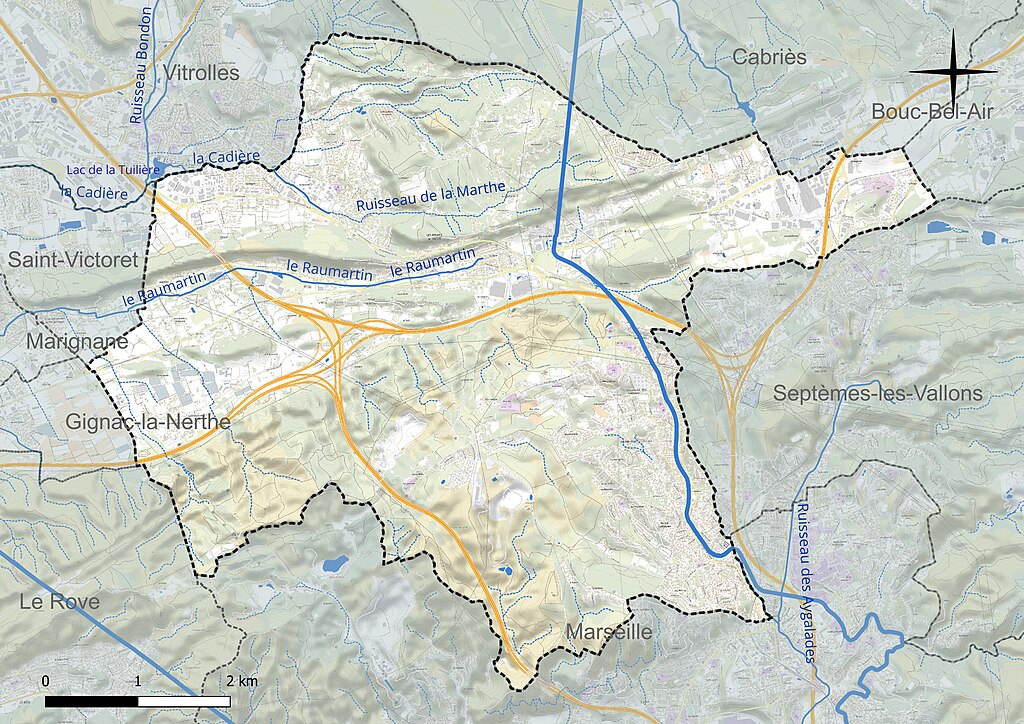 Décrassage ou démoussage de toiture Les Pennes-Mirabeau