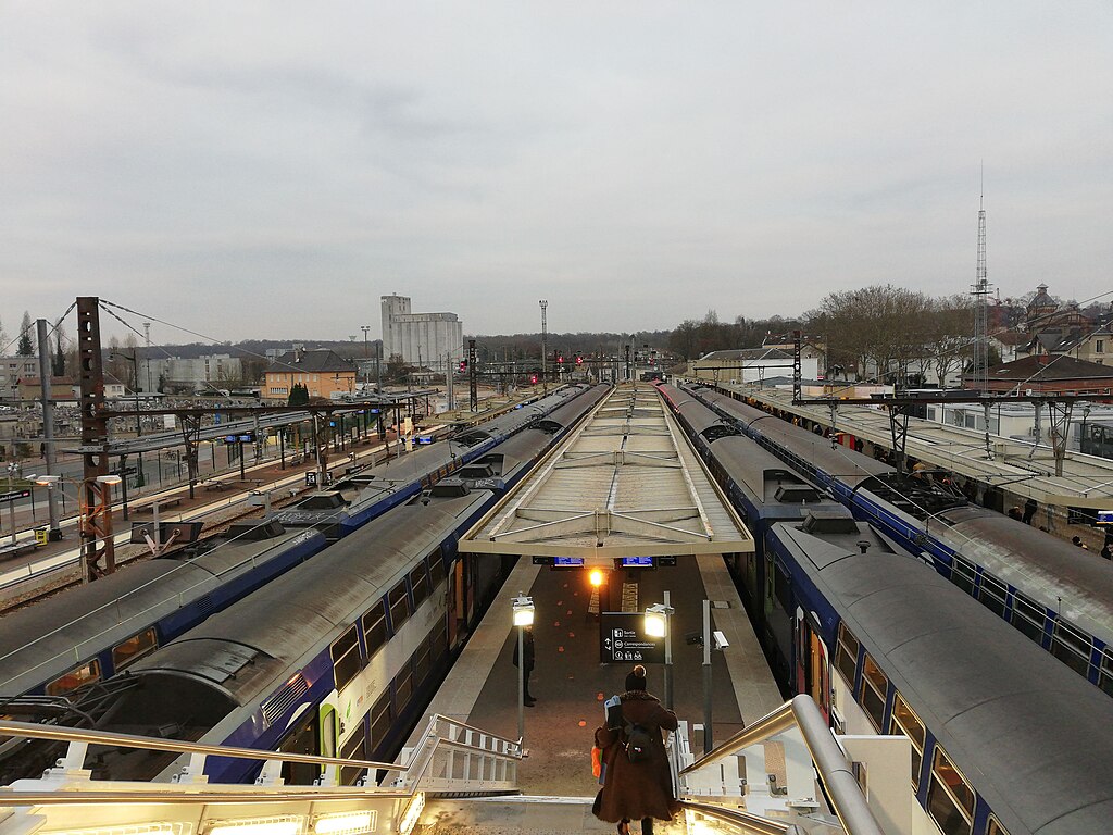 Décrassage ou démoussage de toiture Corbeil-Essonnes