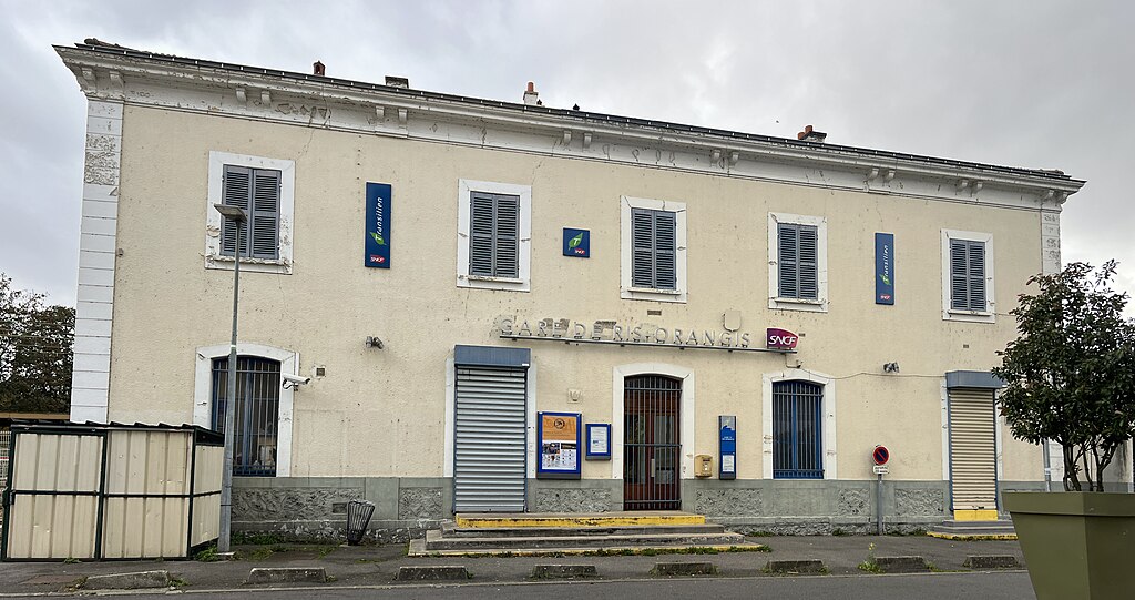 Décrassage ou démoussage de toiture Ris-Orangis