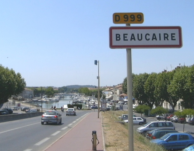 Décrassage ou démoussage de toiture Beaucaire