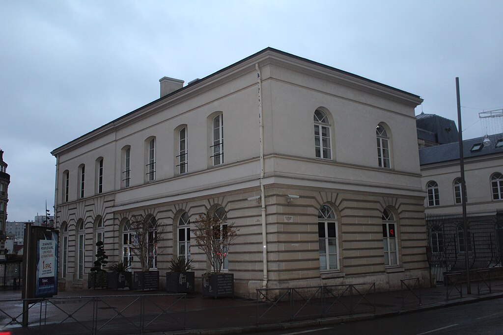 Décrassage ou démoussage de toiture Issy-les-Moulineaux
