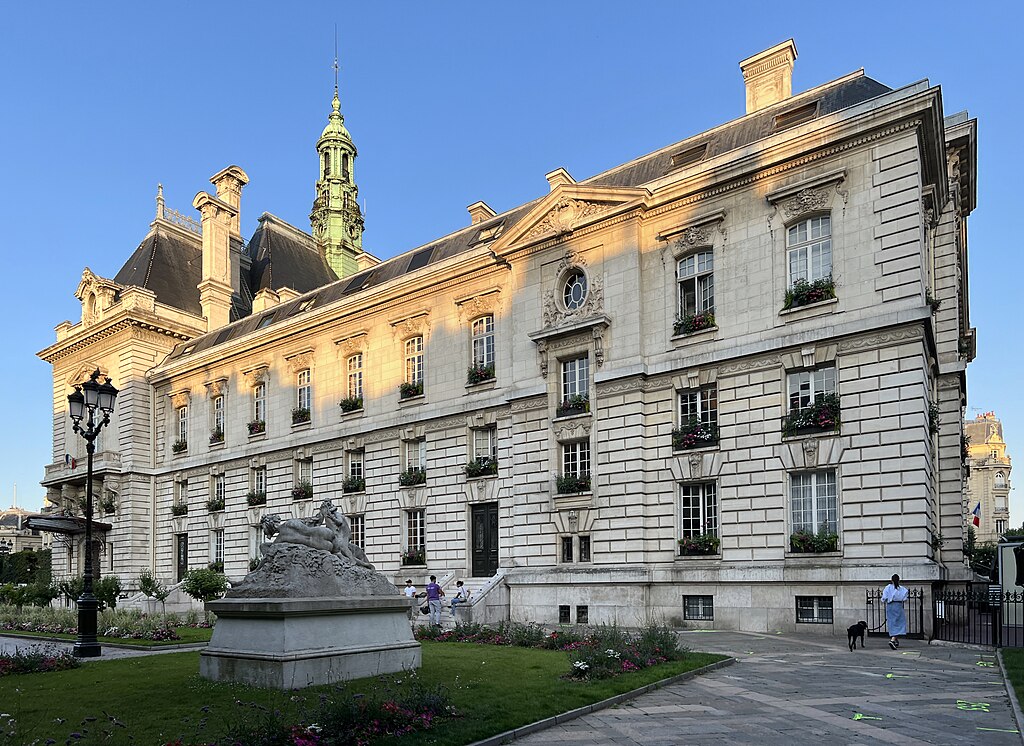 Décrassage ou démoussage de toiture Levallois-Perret