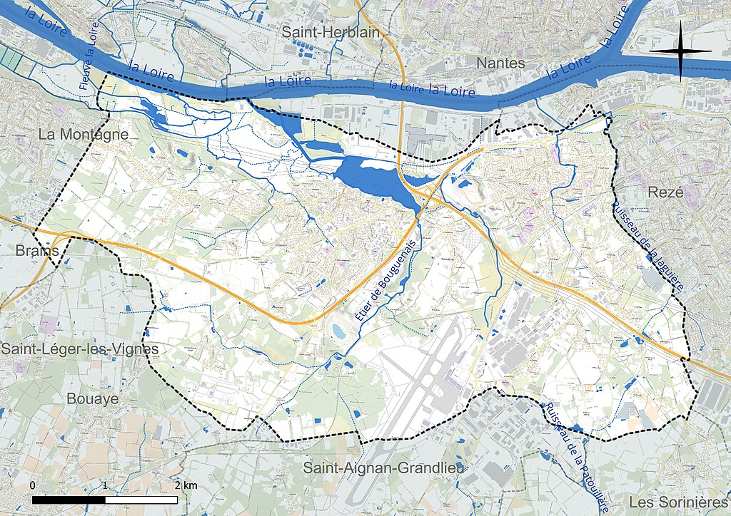 Décrassage ou démoussage de toiture Bouguenais