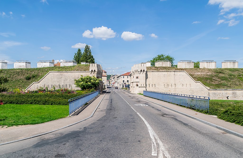 Décrassage ou démoussage de toiture Toul