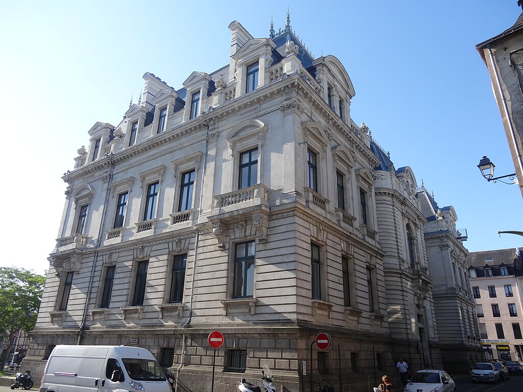 Décrassage ou démoussage de toiture Vannes