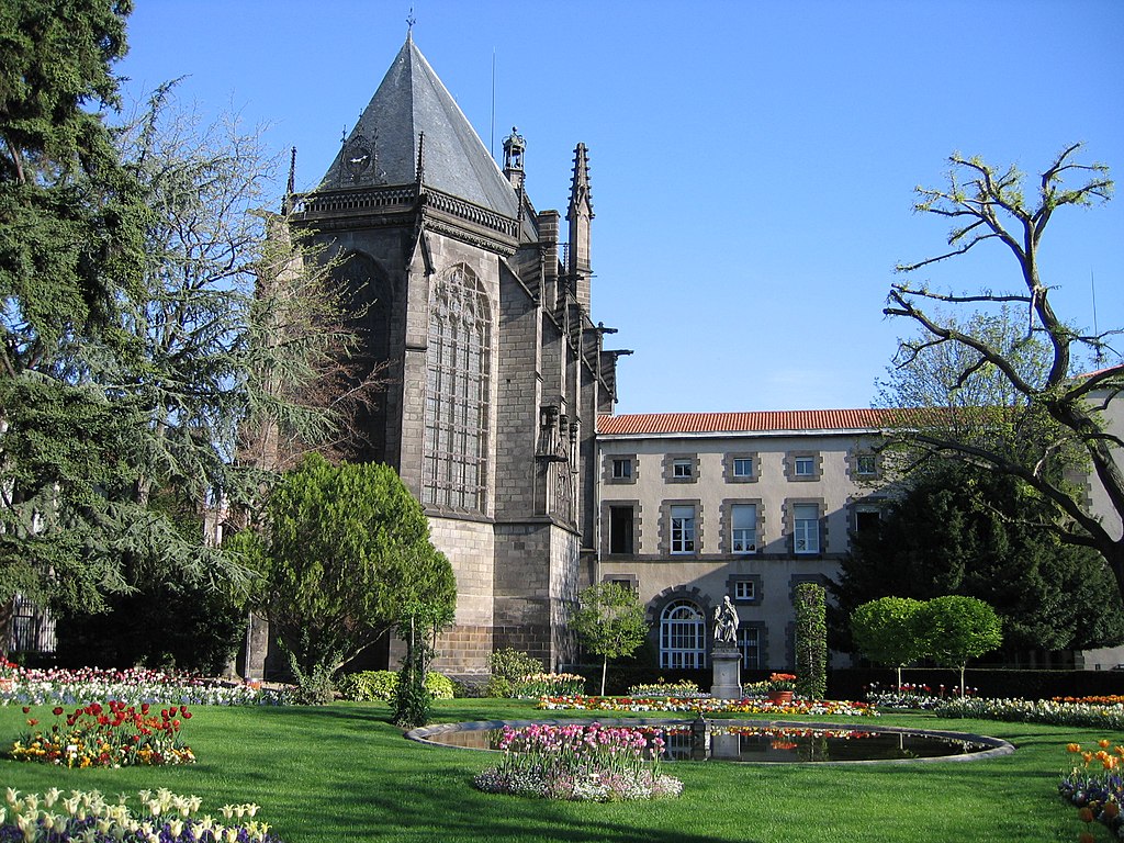 Décrassage ou démoussage de toiture Riom