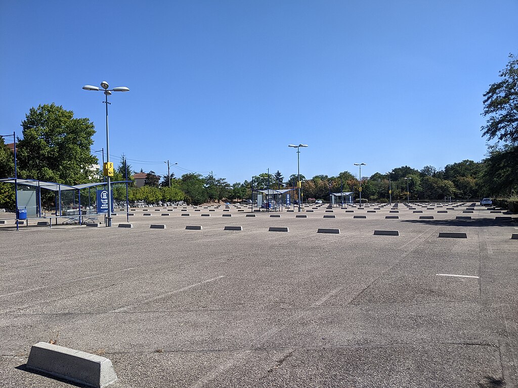 Décrassage ou démoussage de toiture Écully