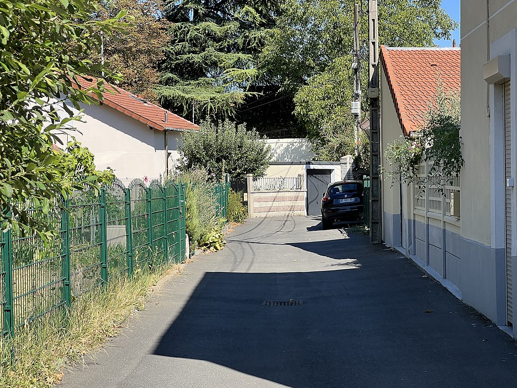 Décrassage ou démoussage de toiture Épinay-sur-Seine