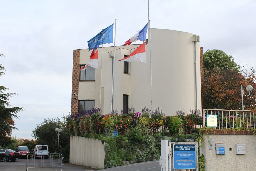 Décrassage ou démoussage de toiture Villemomble