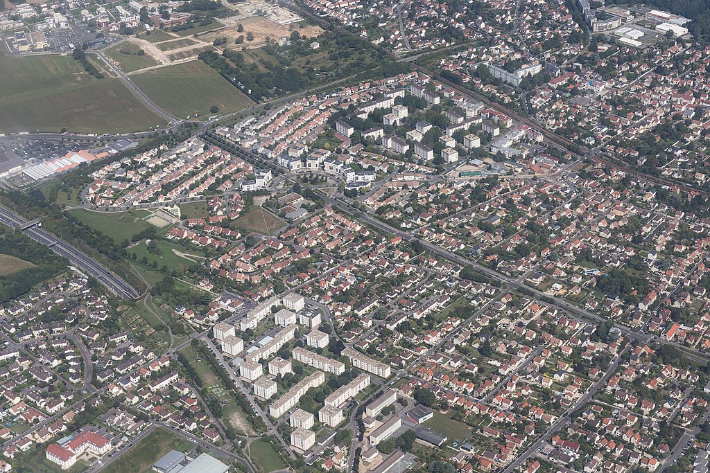 Décrassage ou démoussage de toiture Taverny