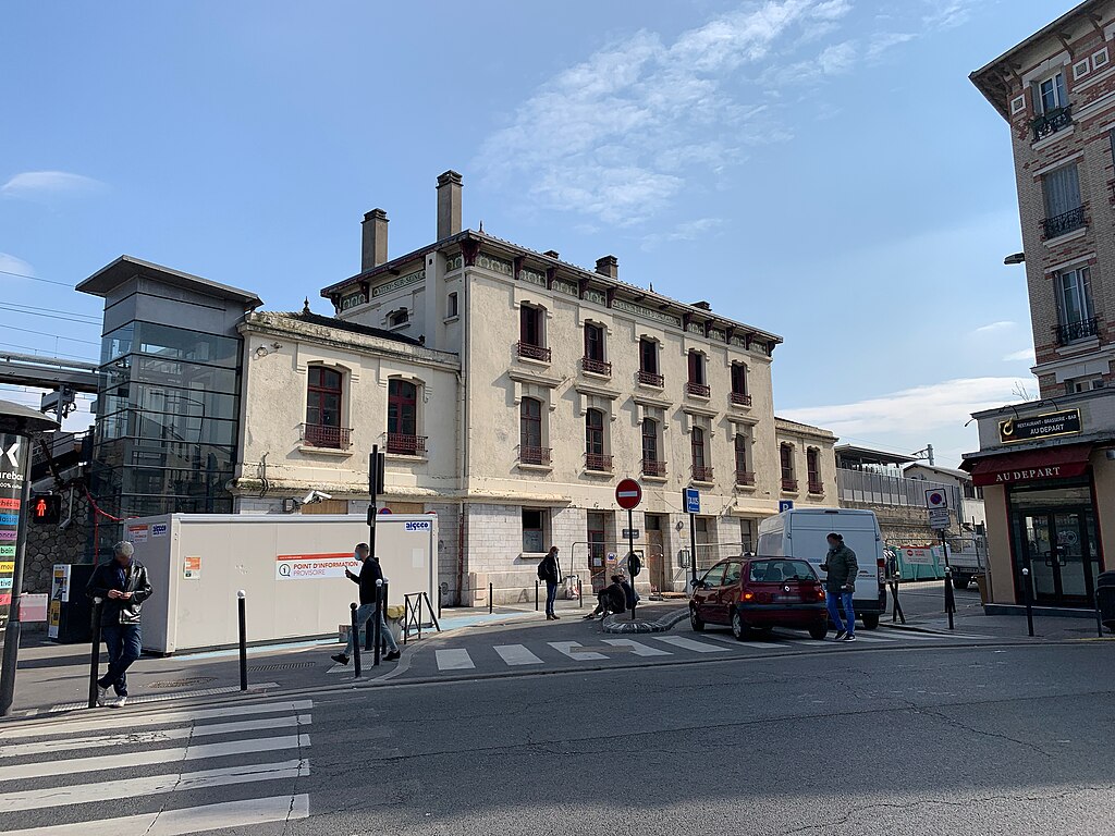 Décrassage ou démoussage de toiture Vitry-sur-Seine