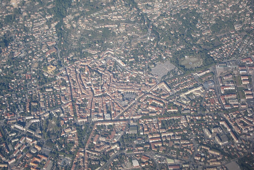 Décrassage ou démoussage de toiture Draguignan