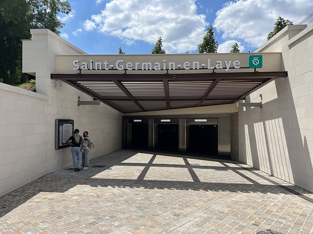 Décrassage ou démoussage de toiture Saint-Germain-en-Laye